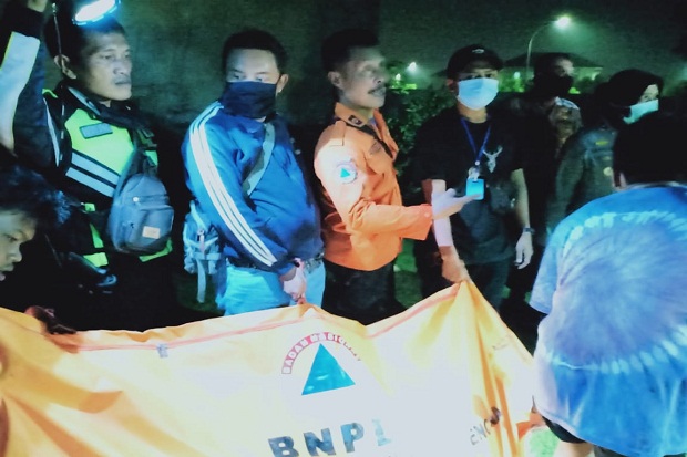 Perahu Terbalik di Saguling,...