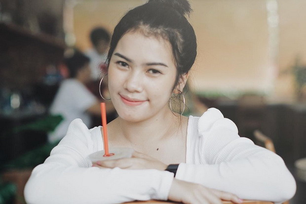 Rilis Debut Single,...
