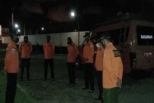 Kapal Terbalik di Perairan...
