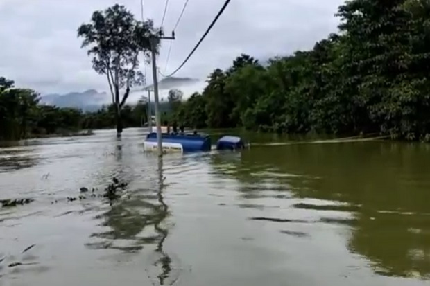 Jalan Trans Sulawesi...