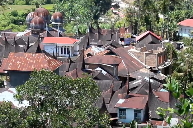 Kisah Kampung Adat Seribu...