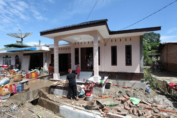 Curah Hujan Tinggi,...