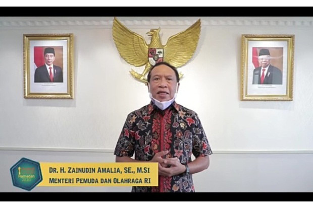 Kemenpora Beri Penghargaan...