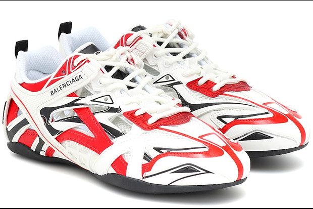 Balenciaga Rilis Drive...