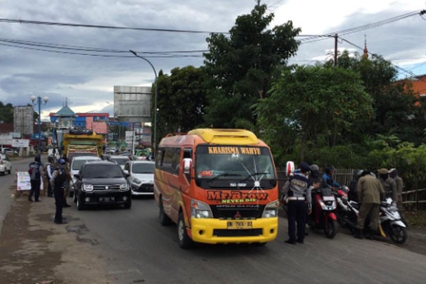 Hari Pertama Pembatasan...