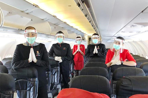 AirAsia Lakukan Penerbangan...