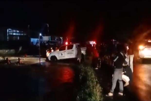 Banjir Bandang Terjang...