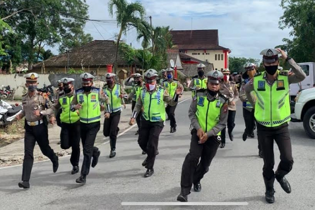 Polresta Barelang Gelar...
