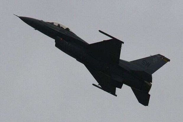 Pesawat F-16 Jatuh,...