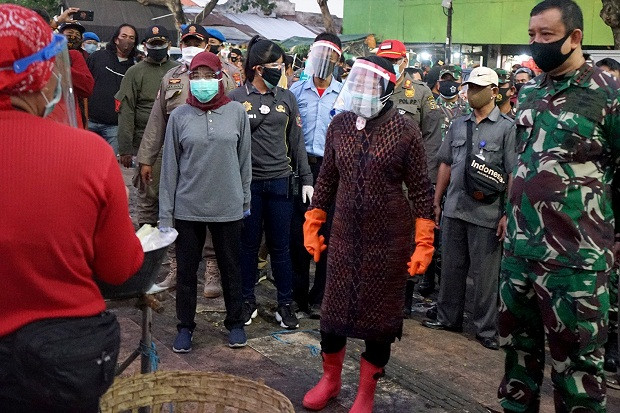 Sisir Warga Tak Bermasker,...