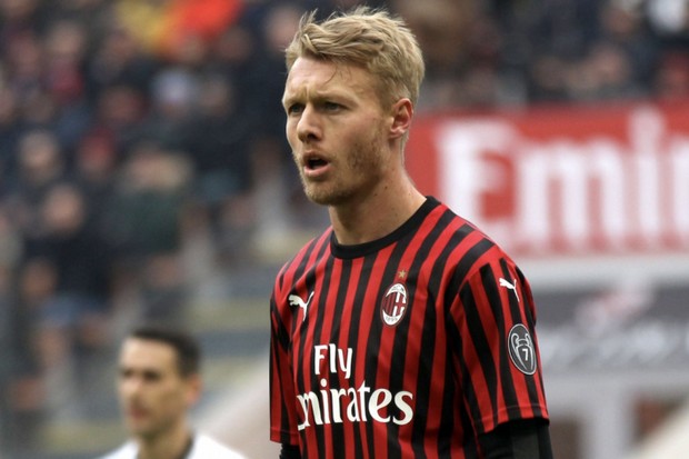 AC Milan Resmi Permanenkan...