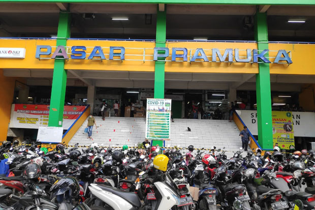 Pengelola Pasar Pramuka...