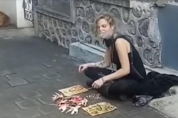 Cewek Amerika Depresi...