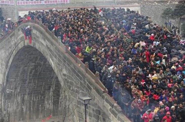 Populasi Dunia Akan...