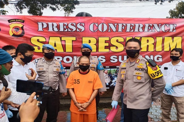 Pria Paruh Baya Cabuli...