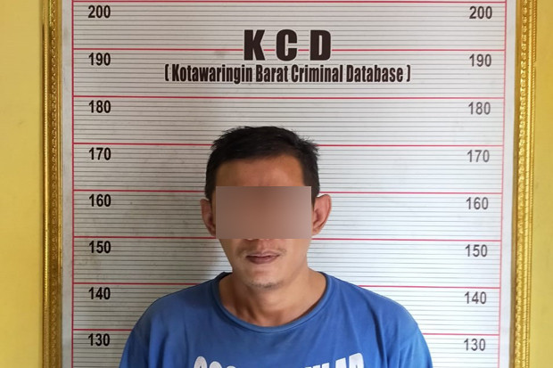 Gadis Belia Ini Dicekoki...