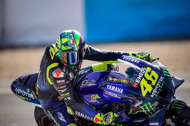 Valentino Rossi Bantah...