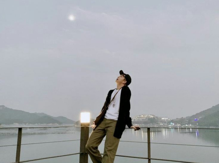 RM BTS Unggah Tulisan,...