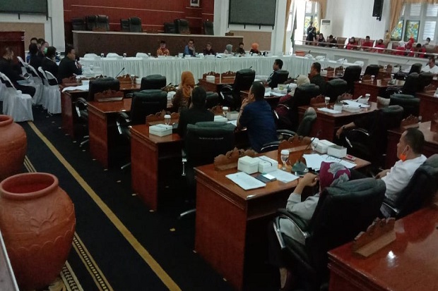 DPRD Purwakarta Perlonggar...