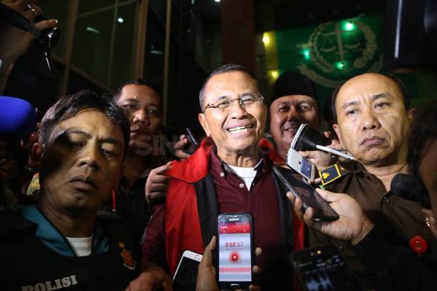 Lepaskan Unsur Politisasi,...