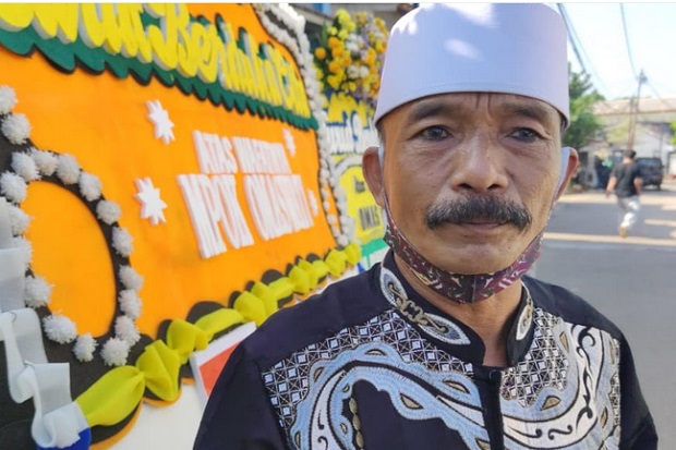 Datangi Rumah Duka,...