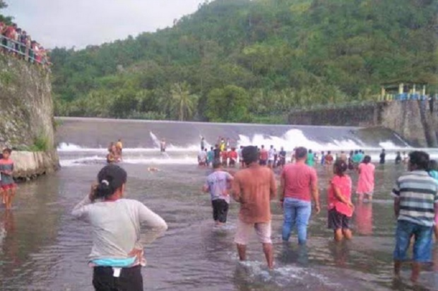 Berenang di Bendungan...