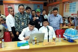 Pasangan Zainuddin-Aji...