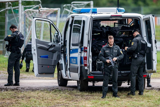 Polisi Jerman Ciduk...