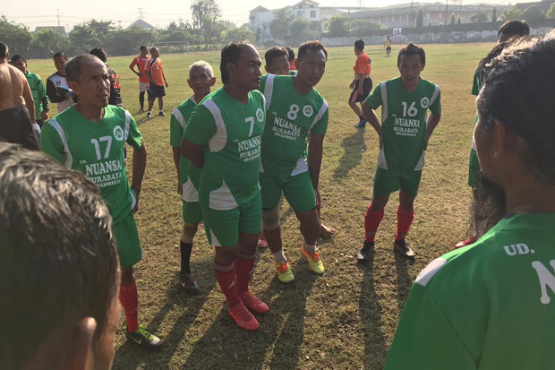 Legenda Persebaya Bermain...