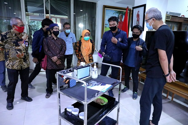Polines Ciptakan Robot...