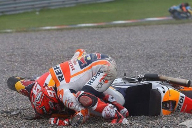 Naik Meja Operasi, Marc...