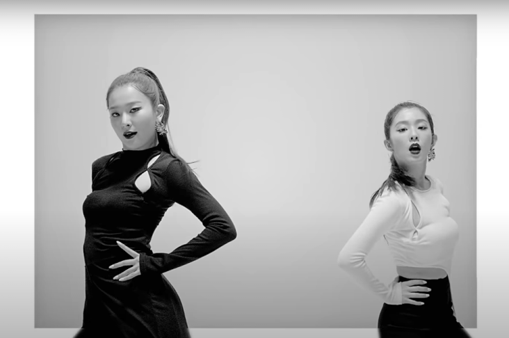 Irene dan Seulgi Red...