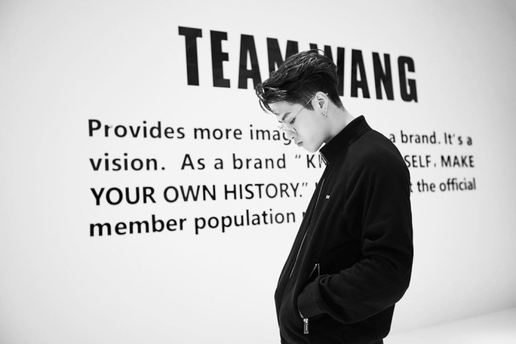 Jackson Wang Rilis Koleksi...