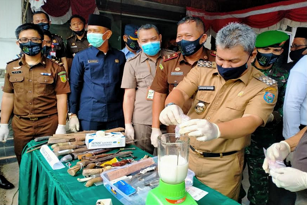 Kejari OKU Musnahkan...
