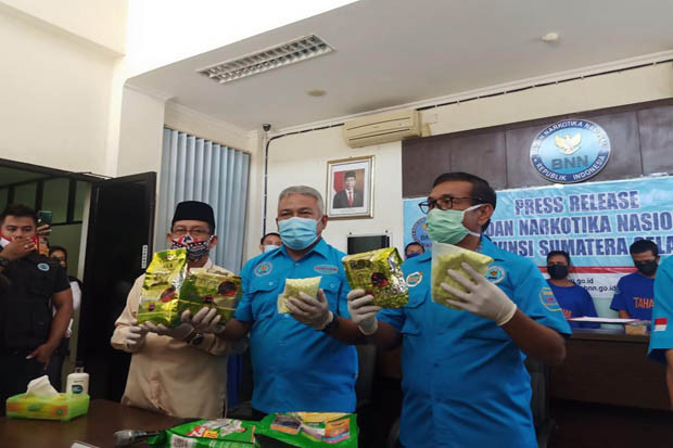 BNN Sumsel Tangkap 3...