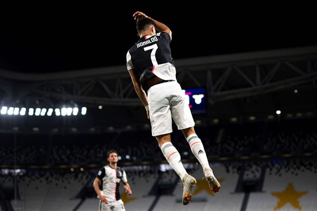 Cristiano Ronaldo Ukir...