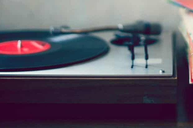 Deretan Lagu Pop Indonesia...