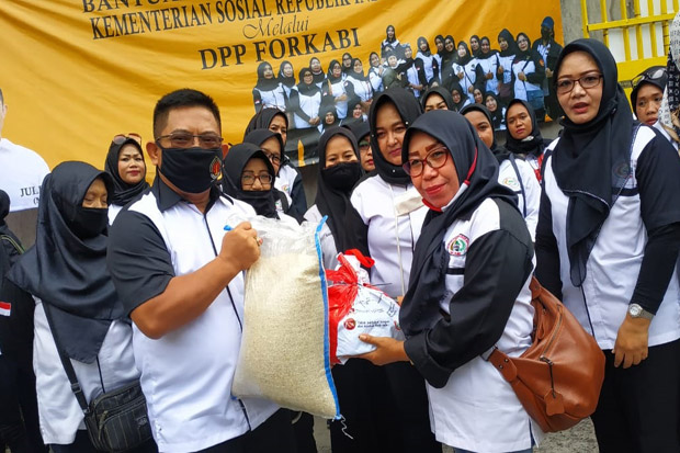 Forkabi Bagikan Ribuan...