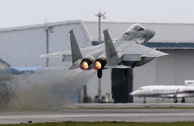 Diam-diam, Jet Tempur...