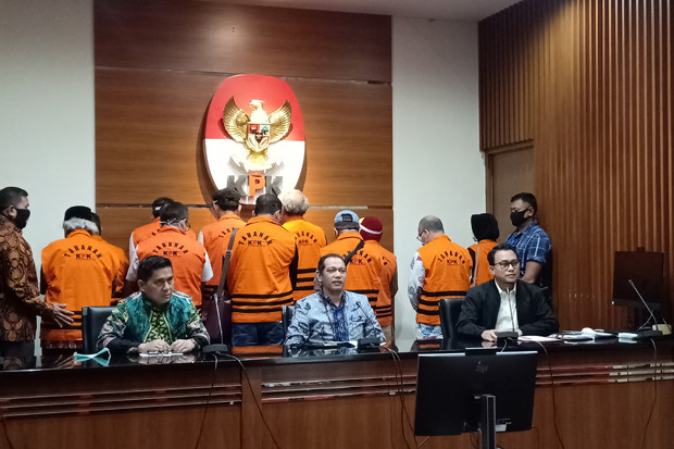 Kasus Suap, KPK Tahan...