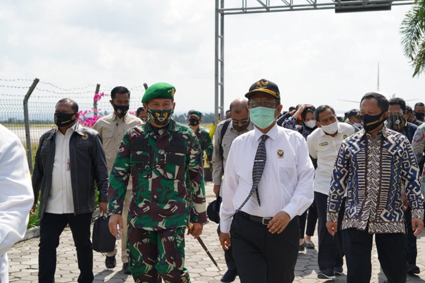 Kunjungi NTB, Mahfud...