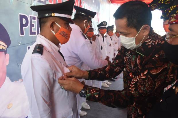 Kado 12 Tahun KLU, 10...