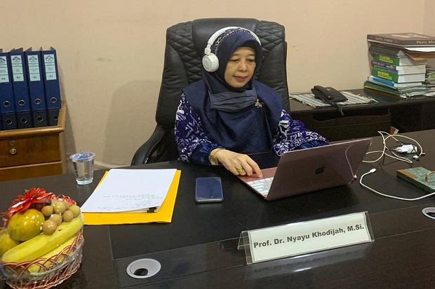 Prof Nyayu Khodijah,...