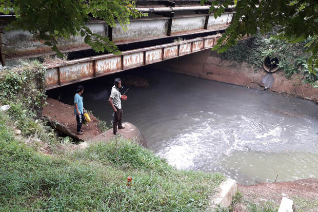 Warga Setu Keluhkan...