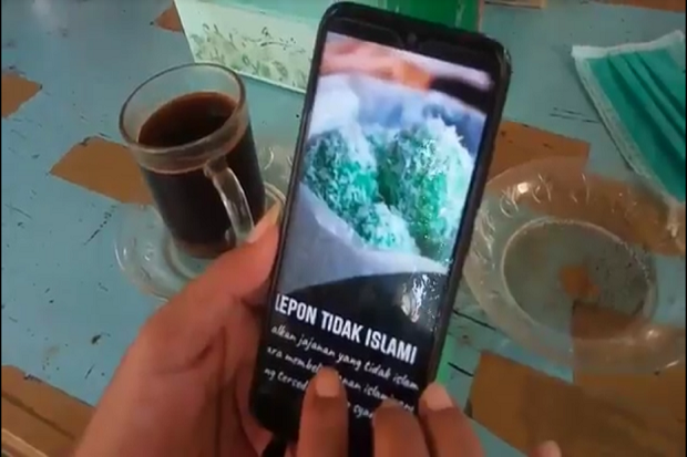 Disebut Tak Islami,...