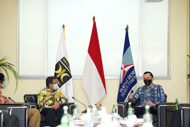 Bertemu di Markas PKS,...