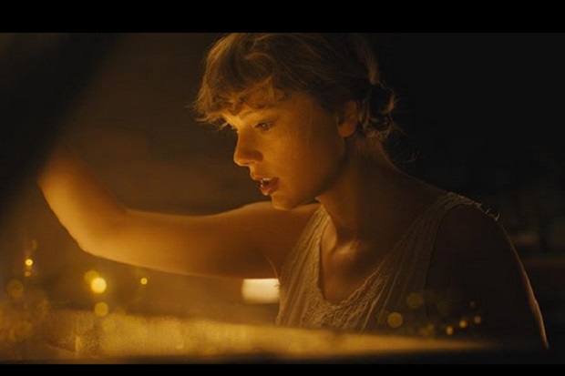 Taylor Swift Kejutkan...