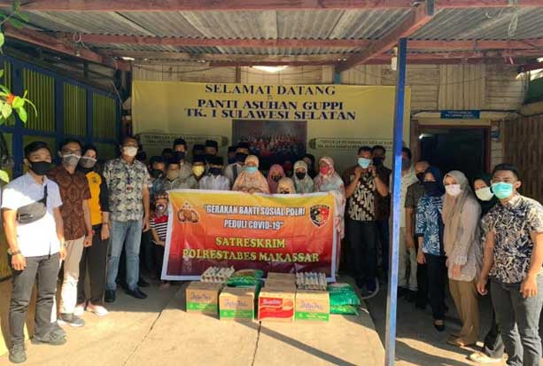 Jumat Berkah, Polisi...