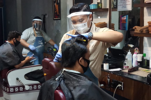 Cukur Rambut Aman, Barcode...