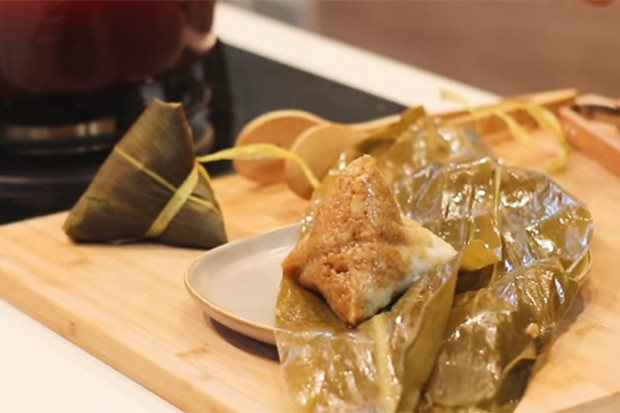 Bacang Ayam Lebih dari...